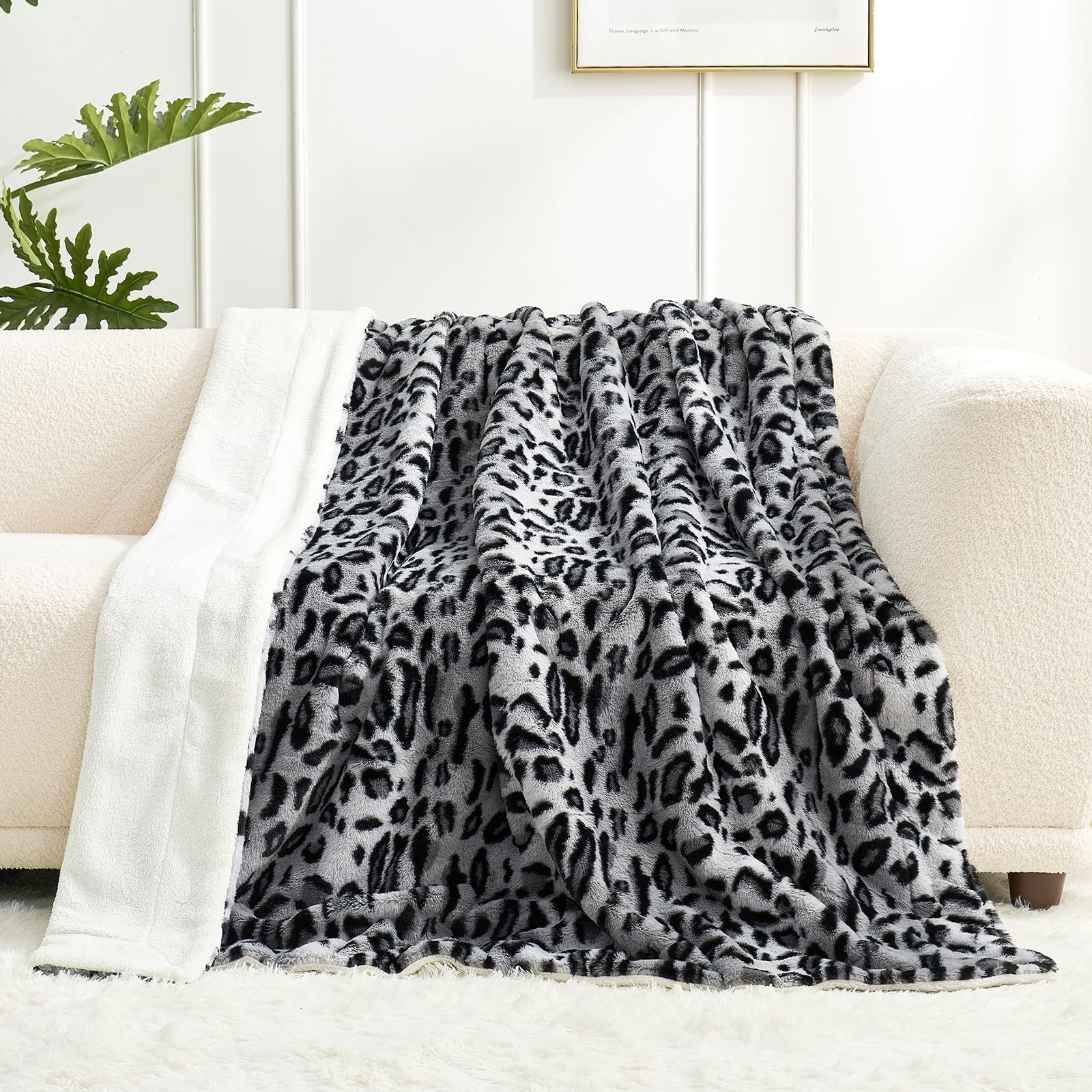 The Wild Fleece Blanket - Image 6