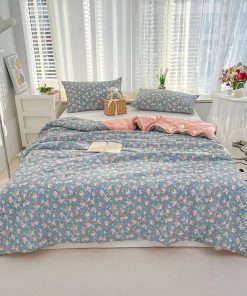 Alternative view of The Rose Blanket